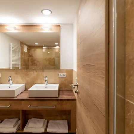 דירה Ferienwohnung-zaunkoenig-zentral-gelegen-zum-schwimmbad-100-meter-und-zum-skigebiet-nur-3-km *