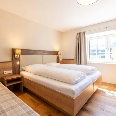 Ferienwohnung-zaunkoenig-zentral-gelegen-zum-schwimmbad-100-meter-und-zum-skigebiet-nur-3-km * מאוטרנדורף