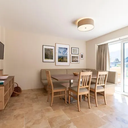 Ferienwohnung-zaunkoenig-zentral-gelegen-zum-schwimmbad-100-meter-und-zum-skigebiet-nur-3-km מאוטרנדורף