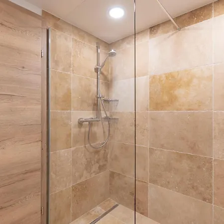 Ferienwohnung-zaunkoenig-zentral-gelegen-zum-schwimmbad-100-meter-und-zum-skigebiet-nur-3-km דירה