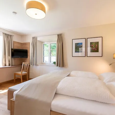 דירה Ferienwohnung-zaunkoenig-zentral-gelegen-zum-schwimmbad-100-meter-und-zum-skigebiet-nur-3-km מאוטרנדורף
